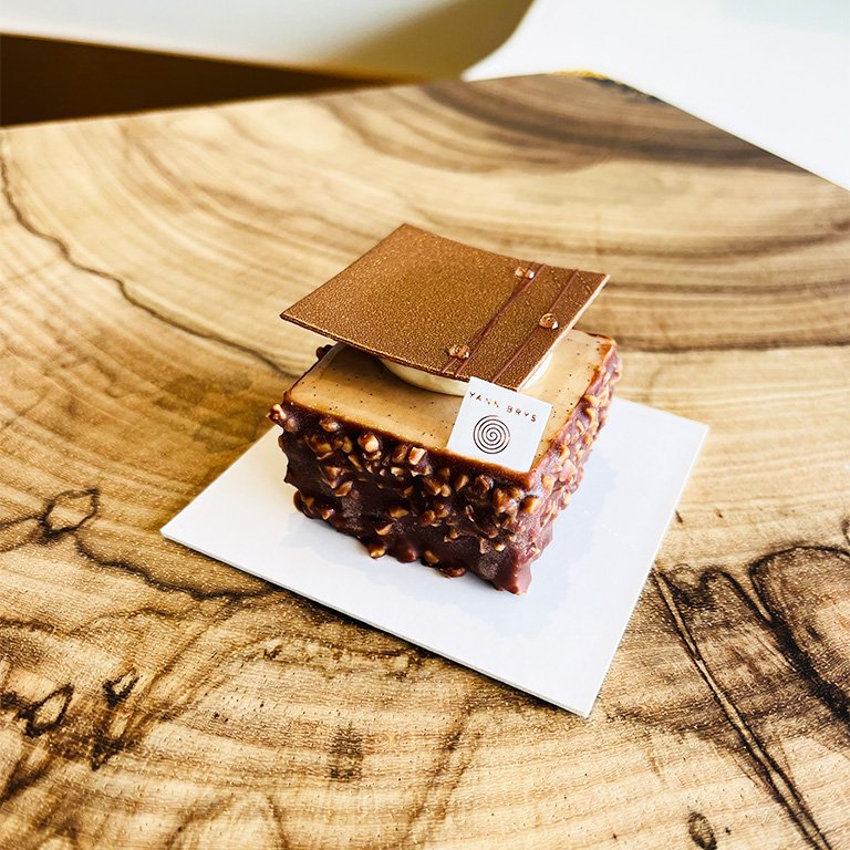 carré TONKA individuel patisserie tourbillon